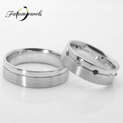 feherarany-karikagyuru-f105-0-14ct-tw-vs1-fekete-opak-14k-1