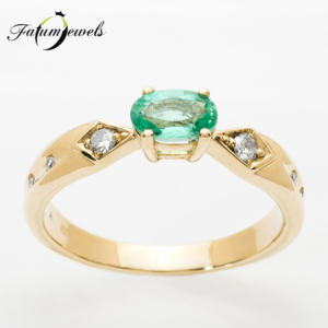 sarga-arany-gyemant-smaragd-gyuru-er315-0-10ct-w-vs1-smaragd-0-40ct-mi-14k-2