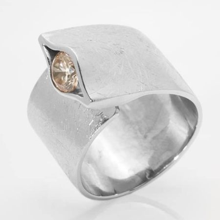 feherarany-gyemant-gyuru-nibelung-fr185-0-50ct-konyak-si1-14k-1