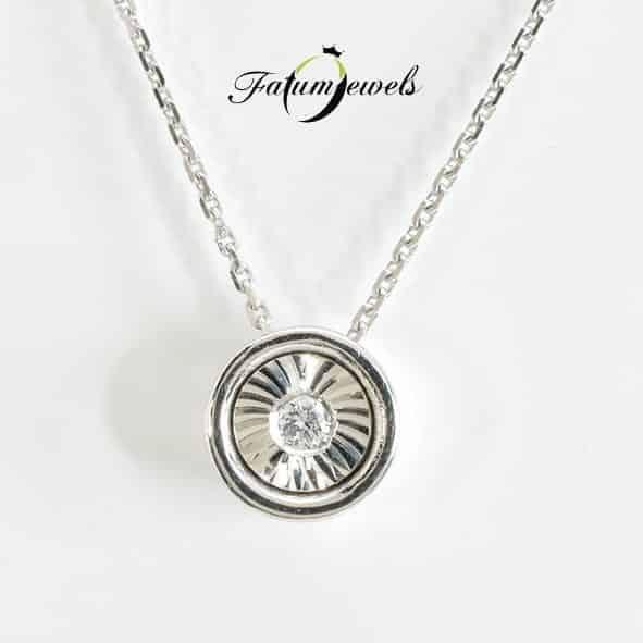 feherarany-gyemant-medal-turbulencia-fr499-0-02ct-tw-vs1-14k-1