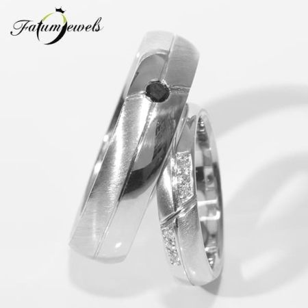 feherarany-karikagyuru-f125-0-10ct-tw-vs1-fekete-opak-14k-1