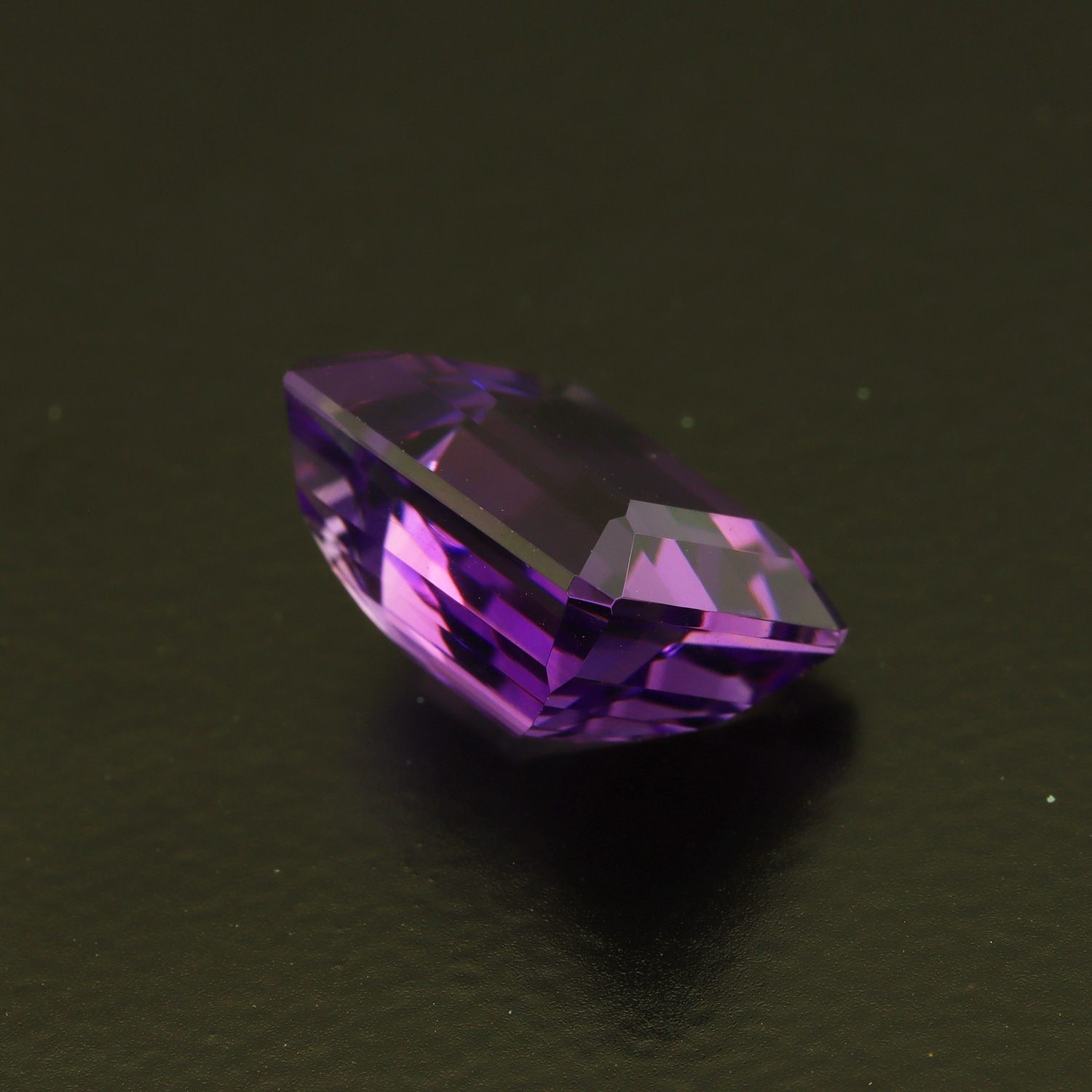 ametiszt-dragako-smaragd-vli-10-00ct-dr010