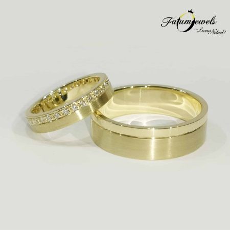 sarga-arany-0-28ct-gyemant-jegygyuru-karikagyuru-par-4-6mm-szeles-s056-gyemant-tw-vs1-0-28ct