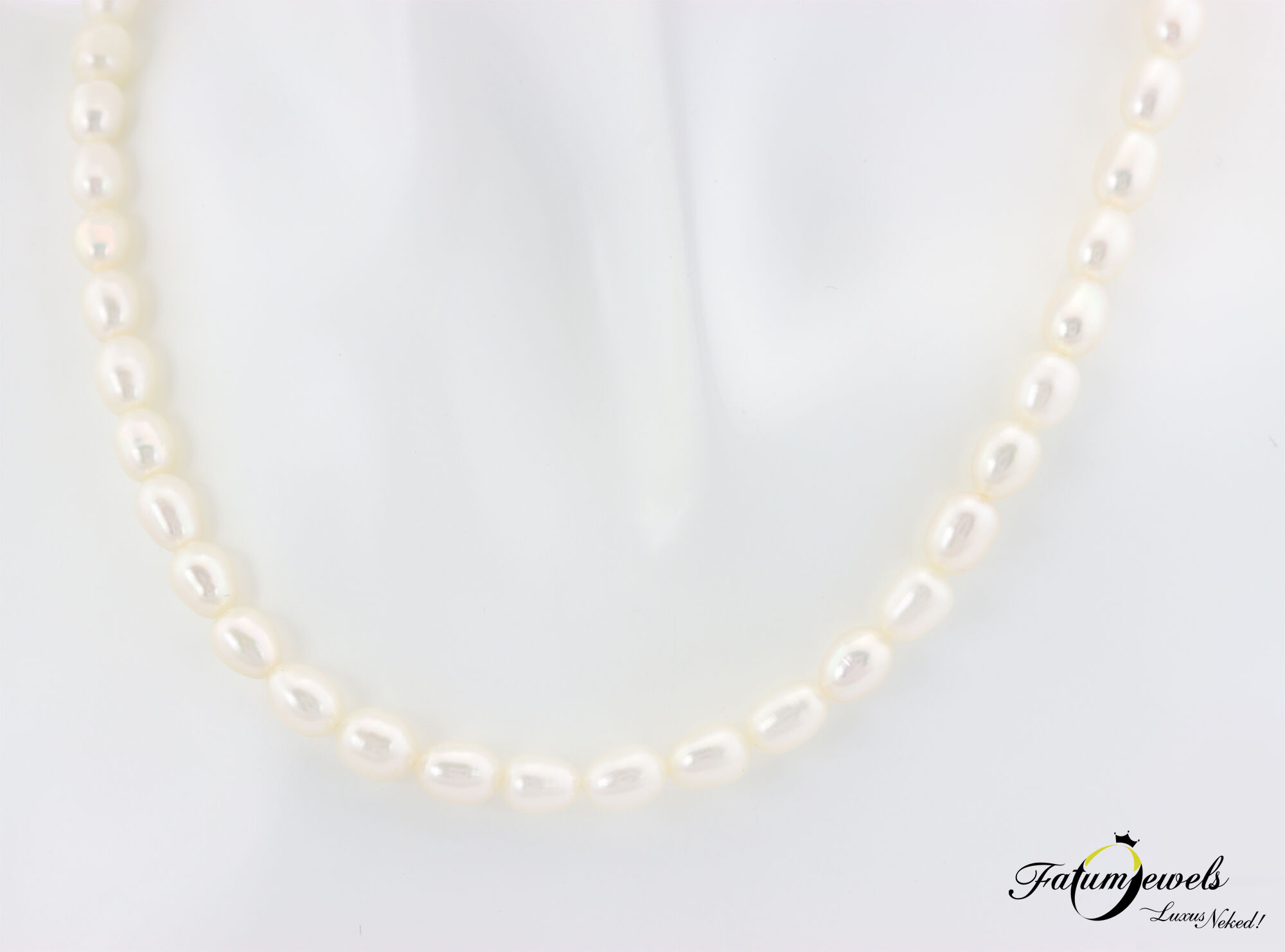 edesvizi-feher-gyongysor-sarga-arany-kapoccsal-fr1849