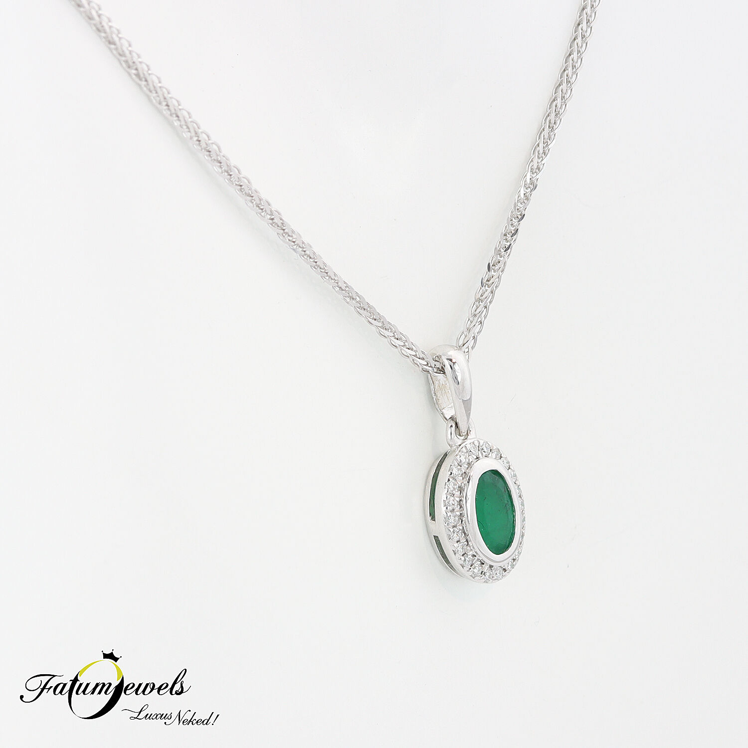 feherarany-gyemant-smaragd-medal-lanccal-fr1905-gyemant-brilians-smaragd-dragako