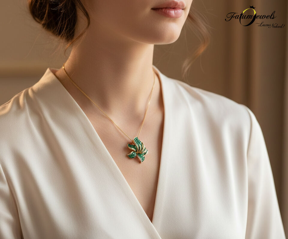 sarga-arany-gyemant-smaragd-medal-lanccal-fr1896-gyemant-smaragd-dragako