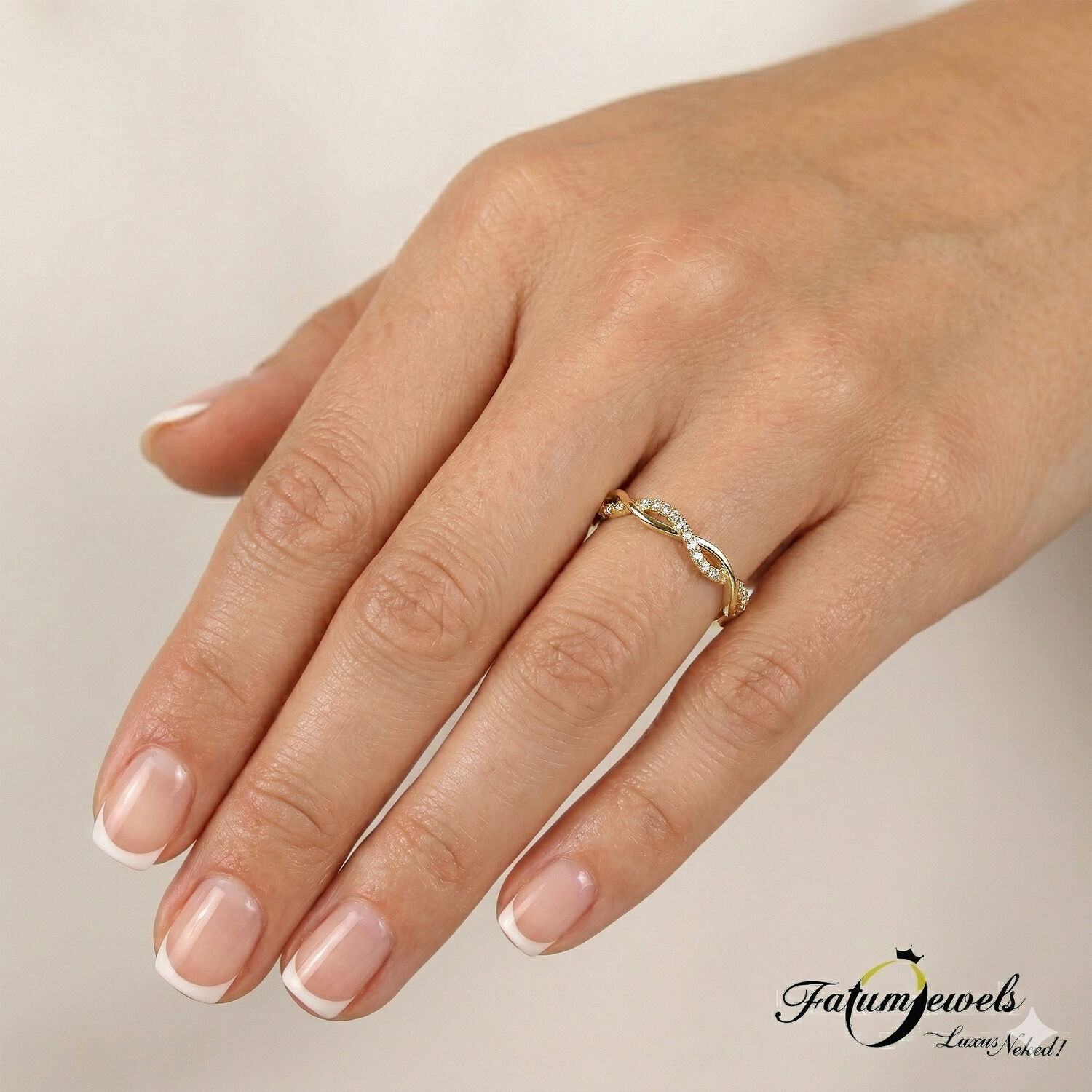 sarga-arany-fonott-gyemant-gyuru-fr1966-gyemant-brilians