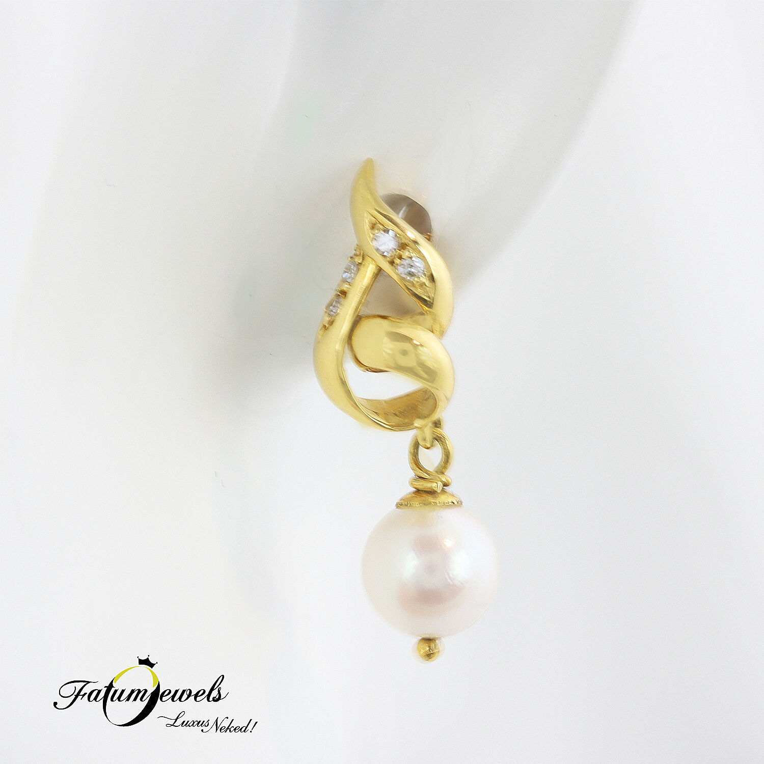 18k-sarga-arany-gyemant-akoya-fulbevalo-fr1922-gyemant-akoya-logos-gyongy-fuli